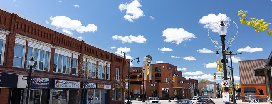 photo of a downtown area in a Southwestern Ontario town