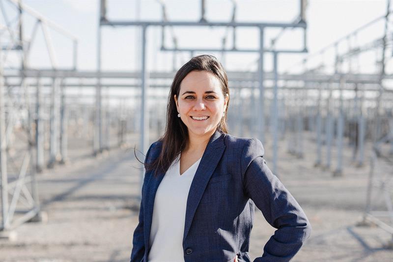 photo of Lorraine Gray at a Hydro One transmission station
