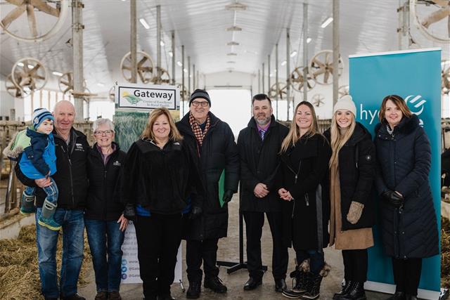 photo of Hydro One and Gateway representatives at a media event
